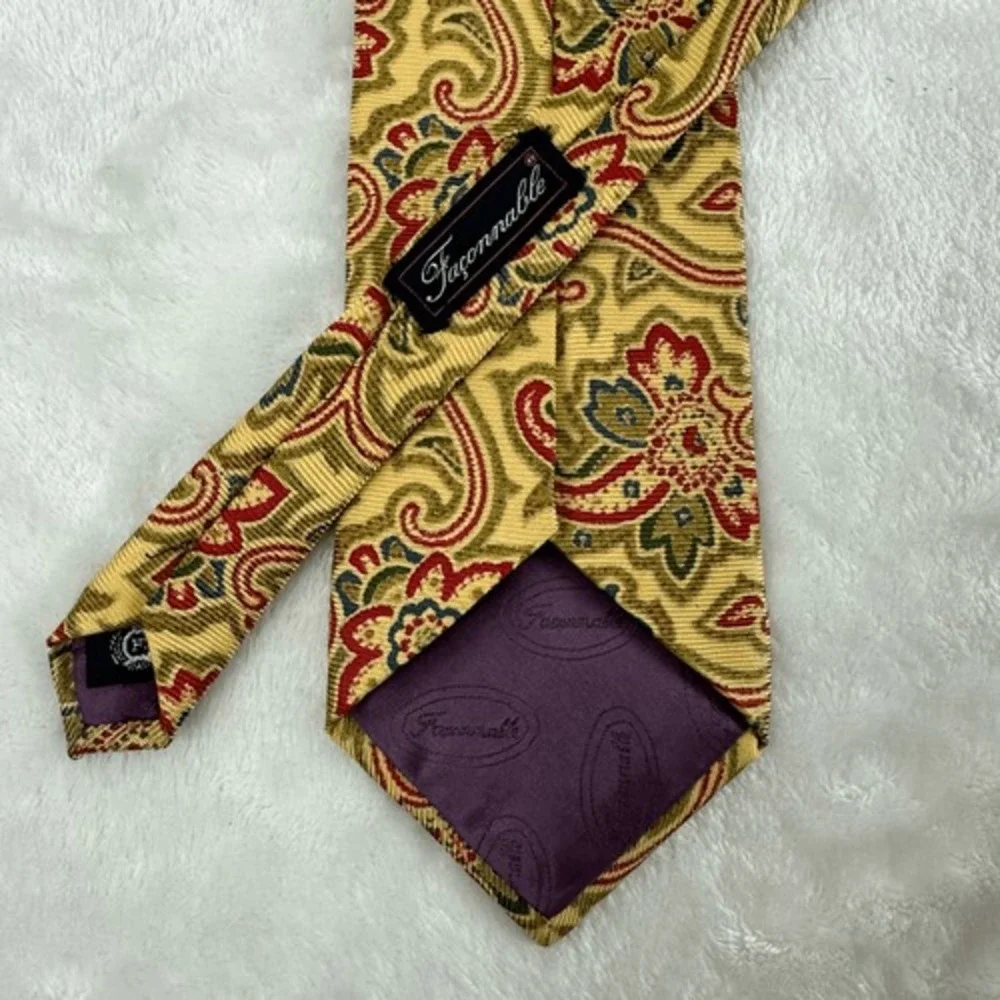 Faconnable Men's 100% Silk Neck Tie Gold Red Paisley Pattern Fall Event‎ Office